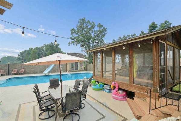 1200 301st AVE NW, Isanti, MN 55040