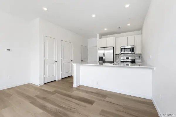 7655 S Mobile WAY, Centennial, CO 80016