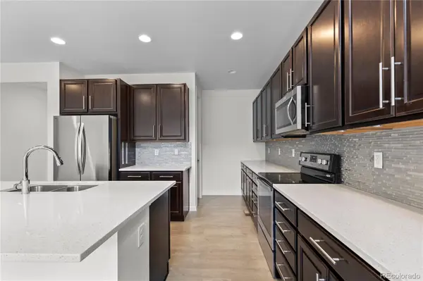 3794 Ghost Dance DR, Castle Rock, CO 80108