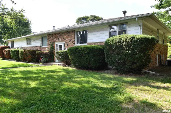 105 W Paradise CT, Bartonville, IL 61607