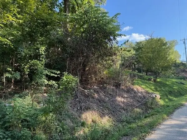 13 Mullins Cove Road, Whitwell, TN 37397