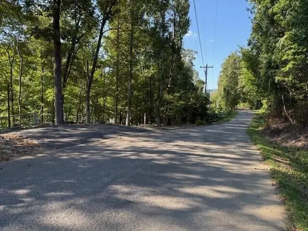 13 Mullins Cove Road, Whitwell, TN 37397
