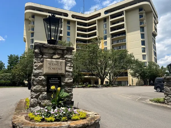 6666 Brookmont Ter #208, Nashville, TN 37205
