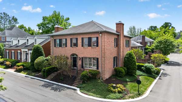120 Abbottsford, Nashville, TN 37215