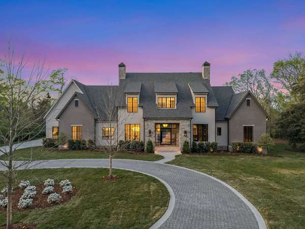 1114 Tyne Blvd, Nashville, TN 37220