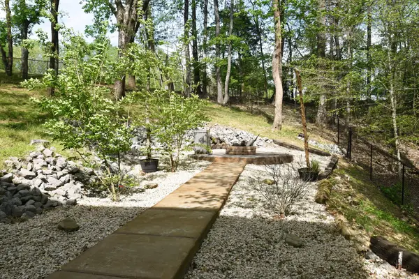 105 W Paradise Dr, Winchester, TN 37398