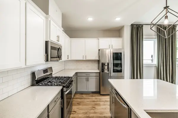 210 Woodhall Ct, White House, TN 37188