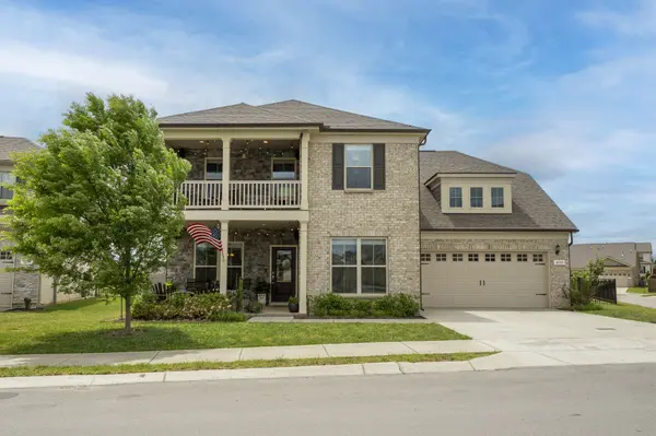 806 Chalkstone Ln, Mount Juliet, TN 37122