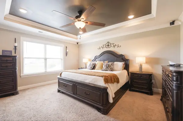 806 Chalkstone Ln, Mount Juliet, TN 37122