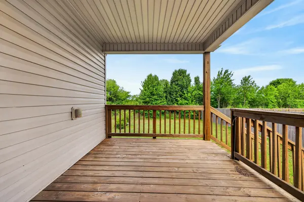 984 Chardea Ct, Clarksville, TN 37040
