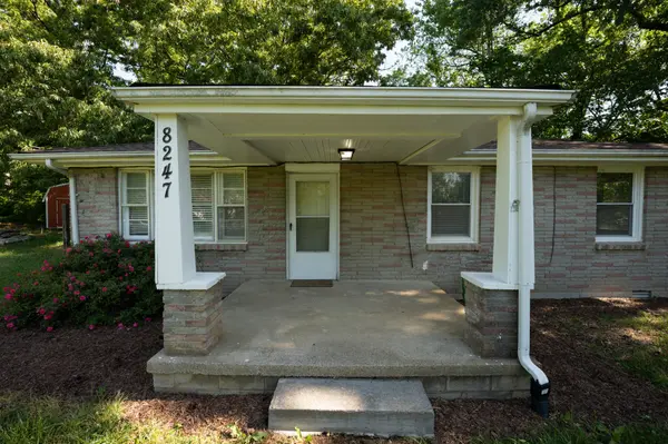 8247 Pinewood Rd, Nunnelly, TN 37137