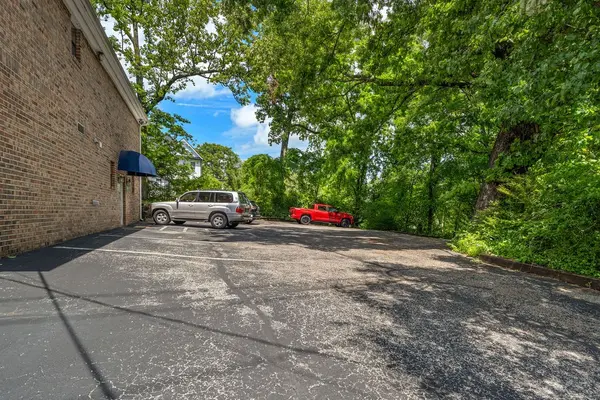 300 Forest Ave, Chattanooga, TN 37405