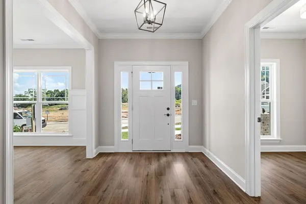 9816 Mayfly Road, Ooltewah, TN 37363