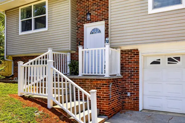 235 Oak Grove Road, Madisonville, TN 37354