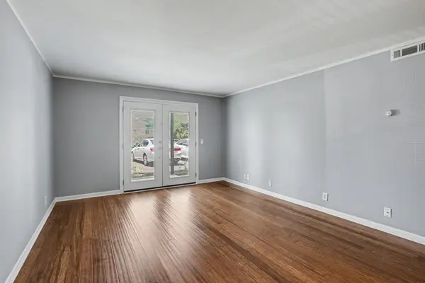 555 N DuPont Ave #B-26, Madison, TN 37115