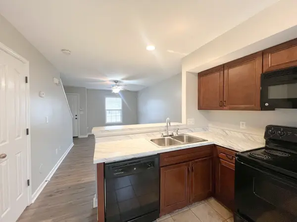 785 Cherrybark Ln #D, Clarksville, TN 37040