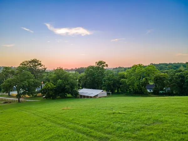 0 Santa Fe Pike, Columbia, TN 38401