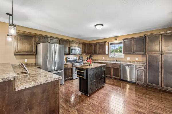 5605 Highway 231 #S, Castalian Springs, TN 37031