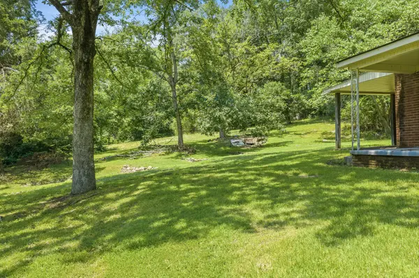 9558 Mount Carmel Rd, Decaturville, TN 38329