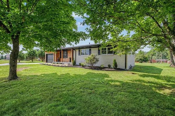 403 Robins St, Lawrenceburg, TN 38464