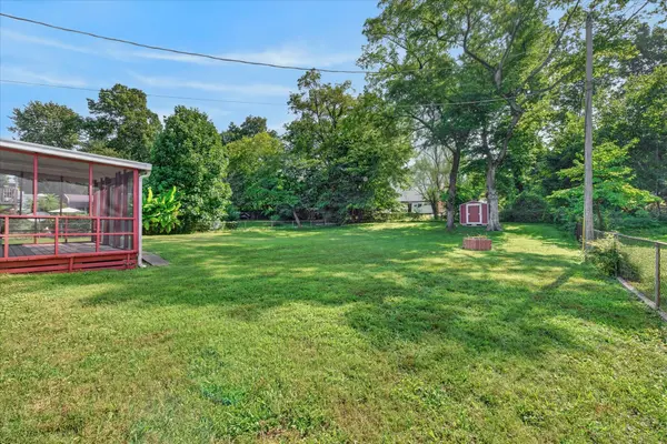 322 Plantation Dr, Clarksville, TN 37042