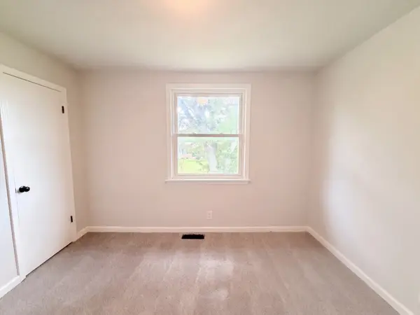 324 Woodale Dr, Clarksville, TN 37042