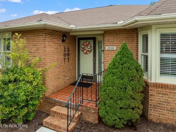 7000 Ashley Court, Knoxville, TN 37921