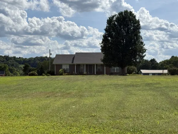 1255 Shady Ln, Pulaski, TN 38478