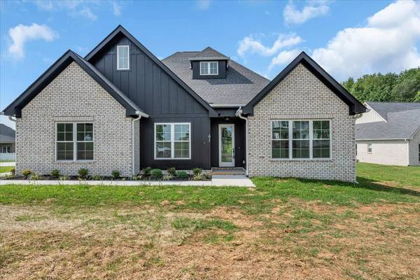 61 Hickory Grove Dr, Morrison, TN 37357
