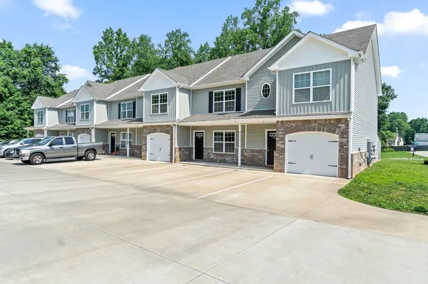 1552 Tylertown Rd #303, Clarksville, TN 37040