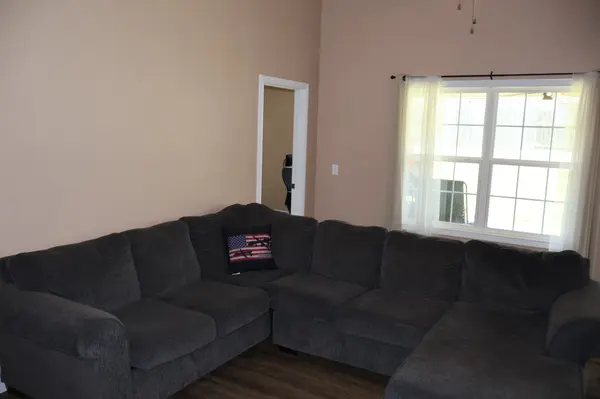 1355 Freedom Dr, Clarksville, TN 37042