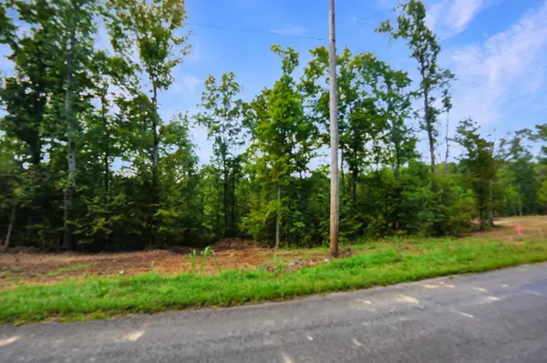 2 Freeman Fielder Rd, Stewart, TN 37175