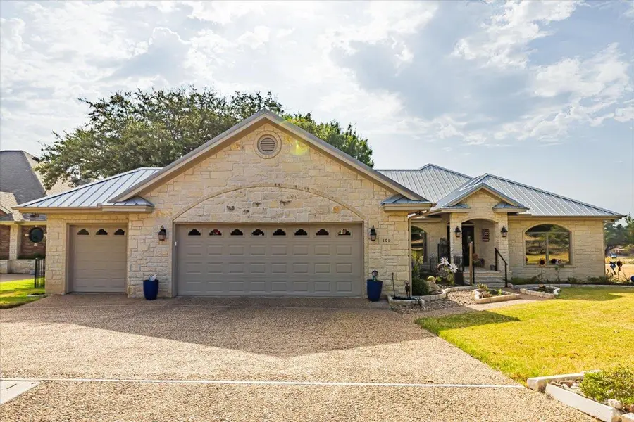 101 Denny Fox DR, Burnet, TX 78611