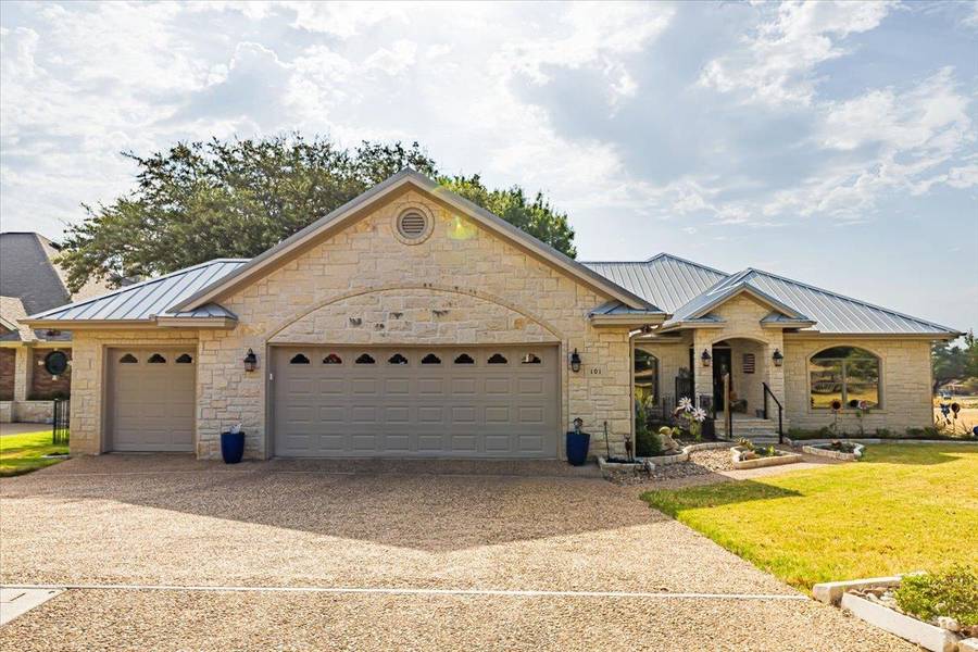 101 Denny Fox DR, Burnet, TX 78611