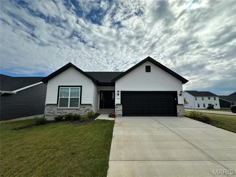 1040 Westhaven BLVD, Wentzville, MO 63385