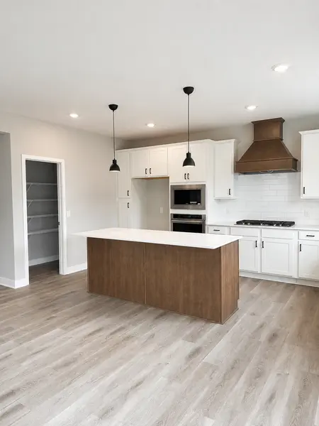 917 Foxglove TER, Waconia, MN 55387