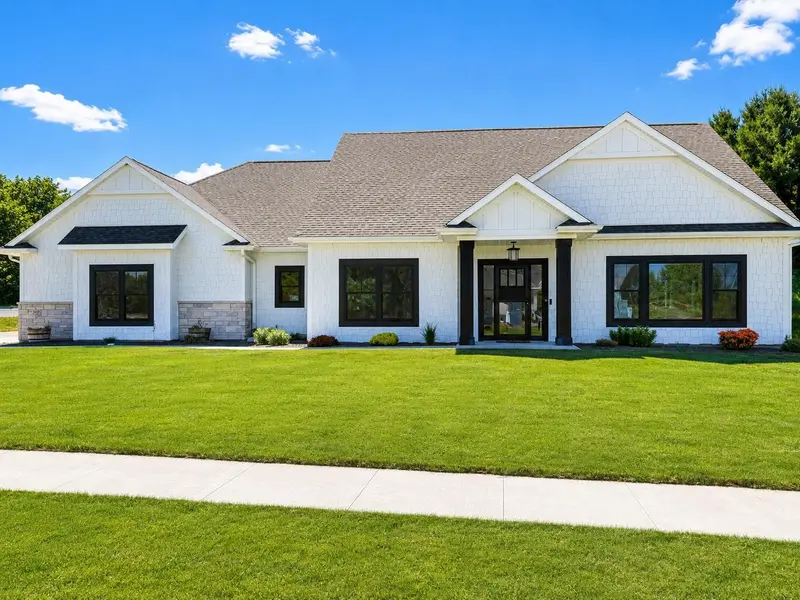 2009 Oscar DR NE, Rochester, MN 55906
