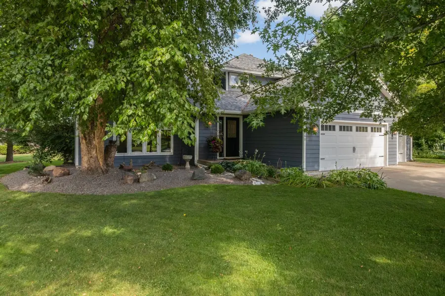 2260 Walnut Creek DR W, Stillwater, MN 55082