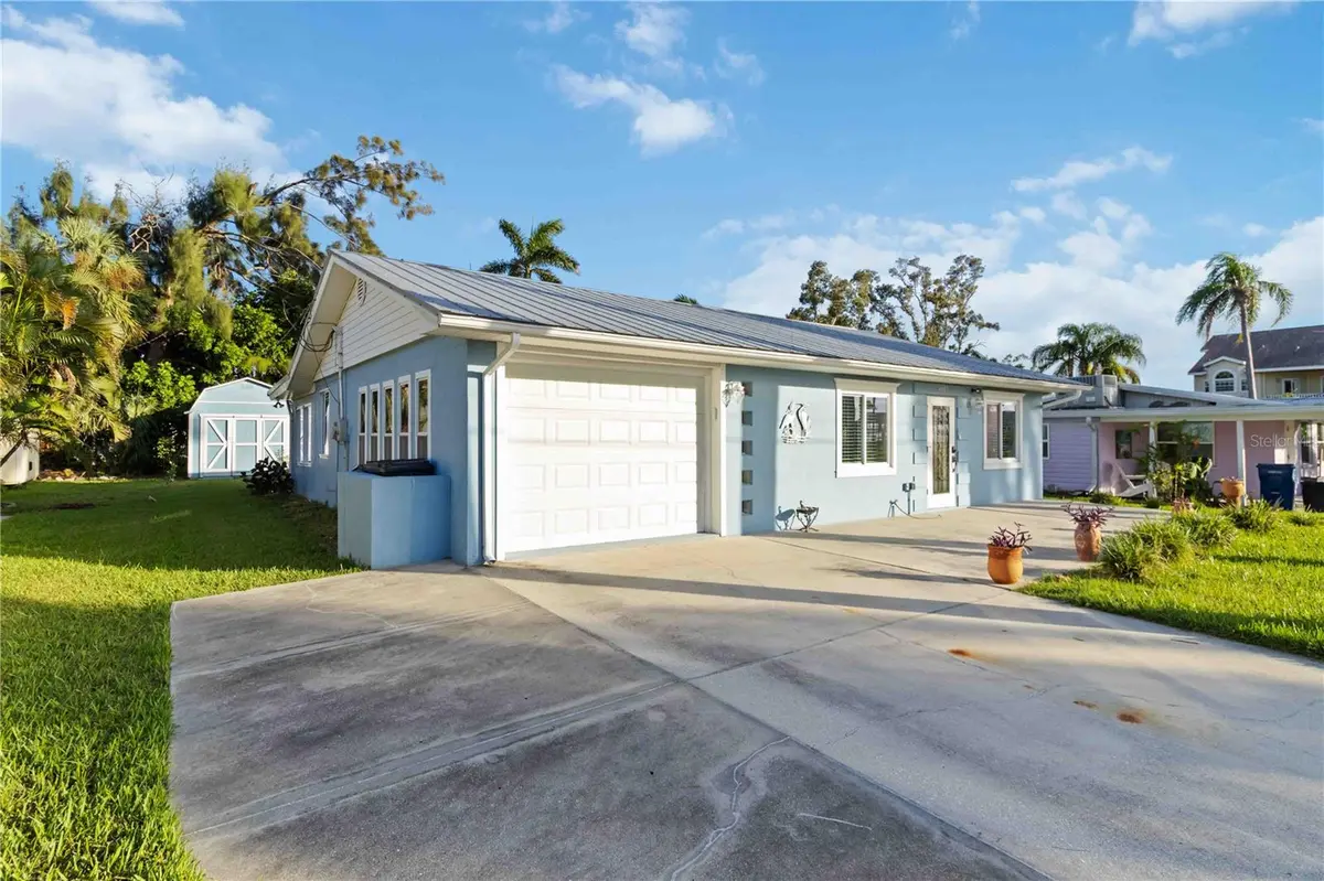 4603 103RD ST W, Bradenton, FL 34210