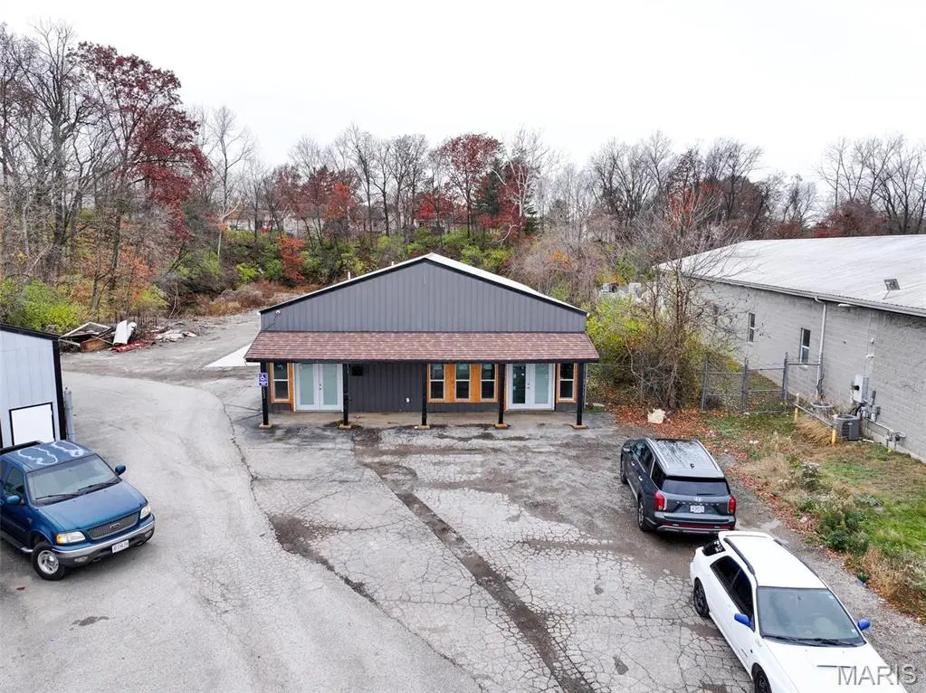 4552 Towne CT, St Peters, MO 63304