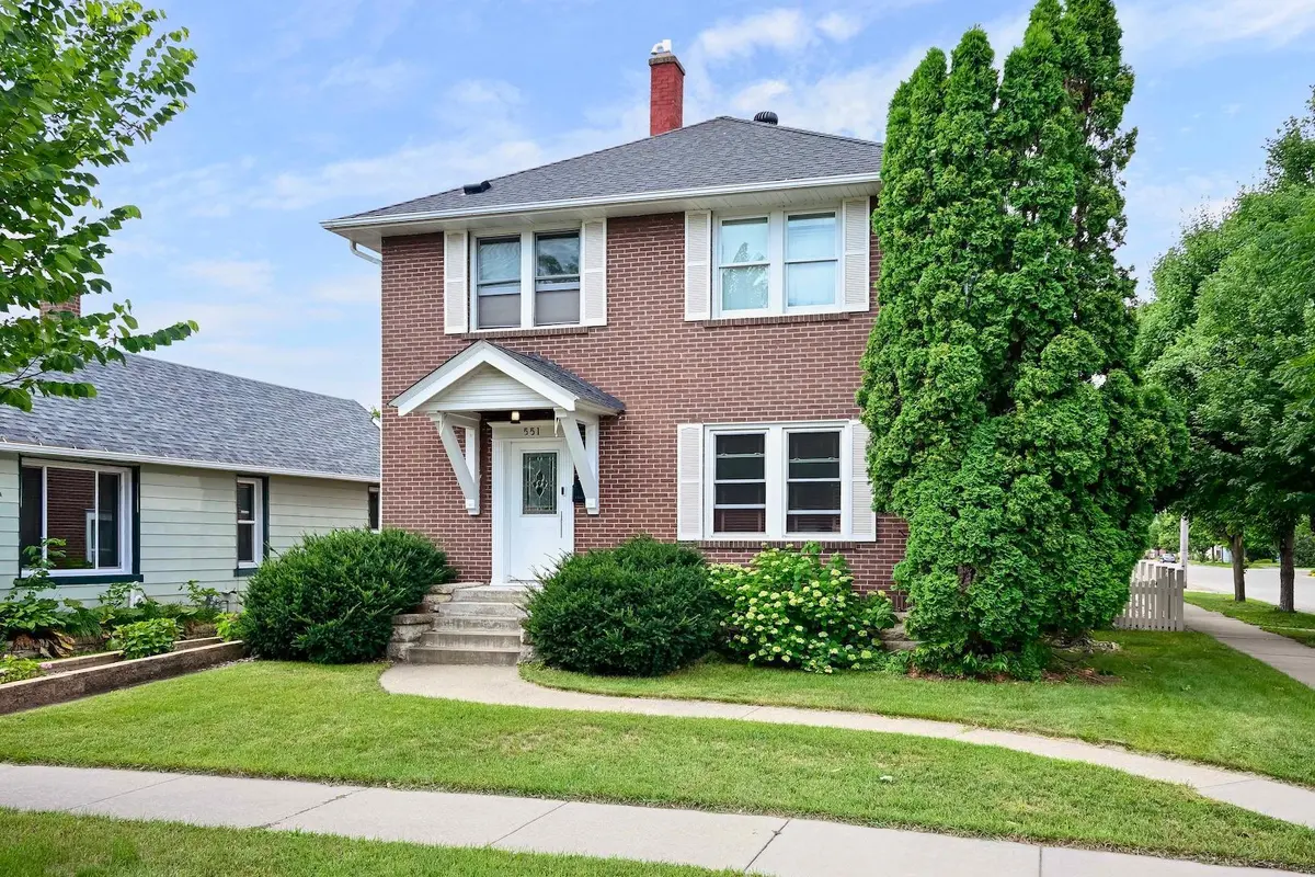 551 E 5th ST, Winona, MN 55987