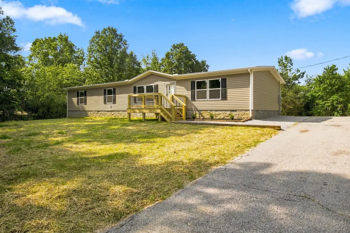 7285 Oak Springs Rd, Nunnelly, TN 37137