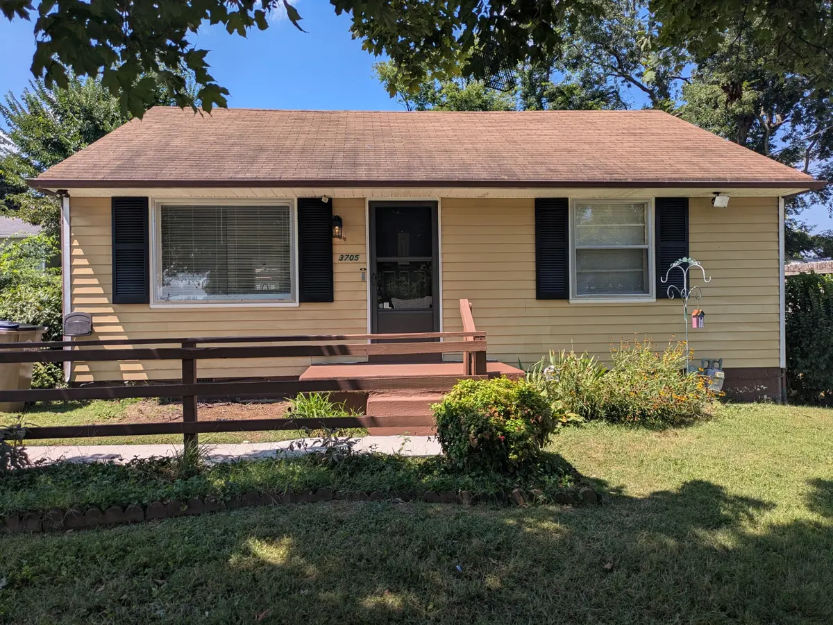 3705 Hewlett Dr, Nashville, TN 37211