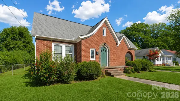 552 Hyde Park DR NE, Concord, NC 28025
