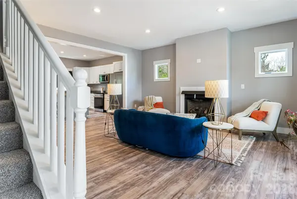 35 Alice Clement LN, Asheville, NC 28803