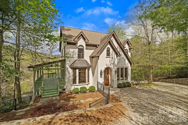 22 Lone Coyote RDG, Fletcher, NC 28732
