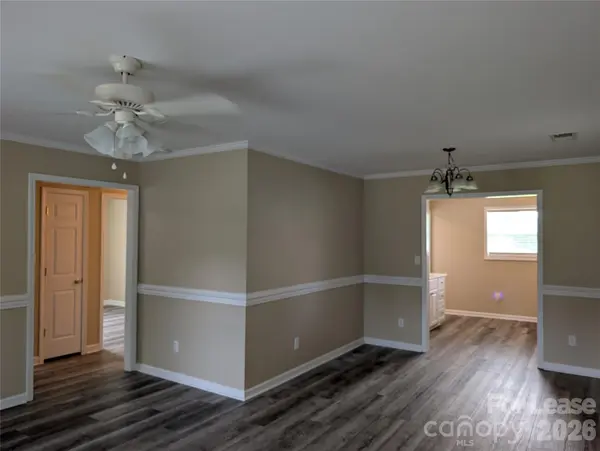 421 West AVE W, Troutman, NC 28166