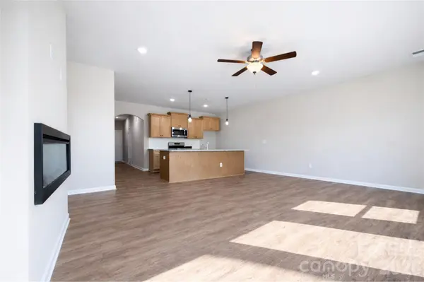 3118 Aberleaf LN, Charlotte, NC 28227