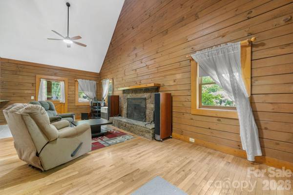 3206 Fork Mountain RD, Bakersville, NC 28705