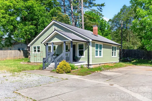 440V Carolina AVE, Brevard, NC 28712